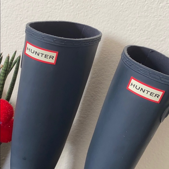 Navy Blue Original Tall Hunter Rainboot includes blue tall hunter socks - Picture 2 of 7